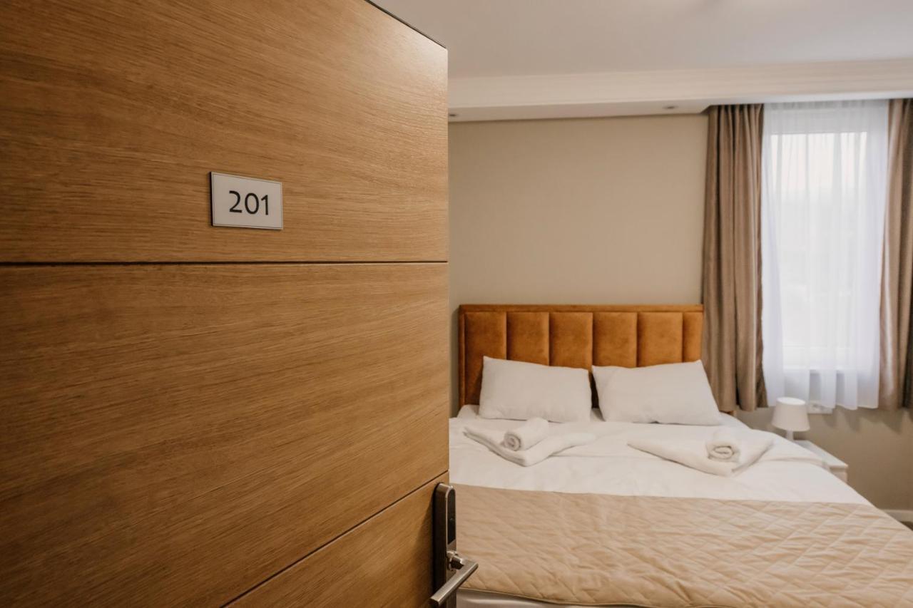 Hotel Beli Dvor Čačak Exteriér fotografie