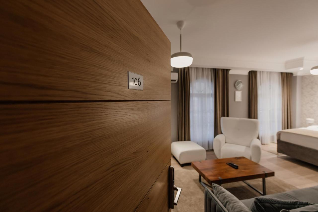 Hotel Beli Dvor Čačak Exteriér fotografie