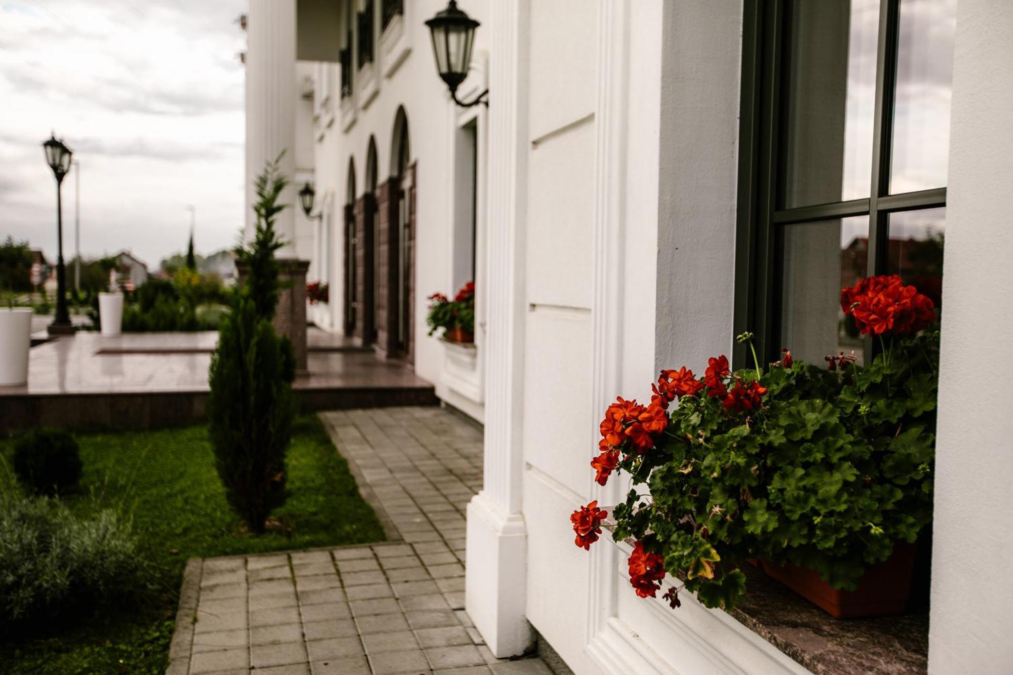 Hotel Beli Dvor Čačak Exteriér fotografie
