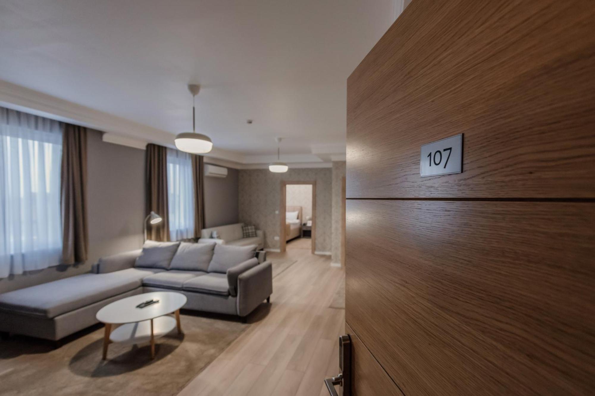 Hotel Beli Dvor Čačak Exteriér fotografie