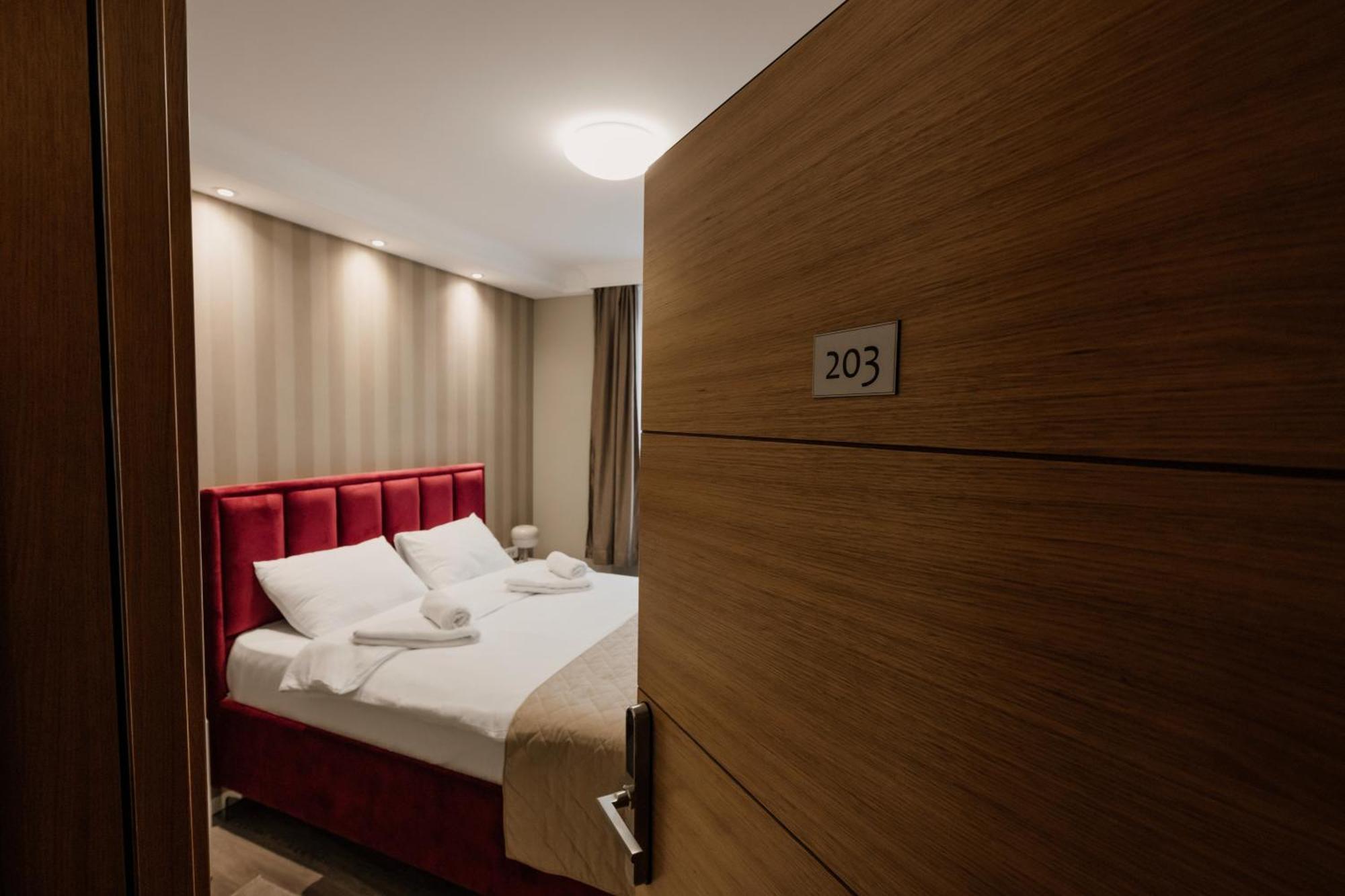 Hotel Beli Dvor Čačak Exteriér fotografie